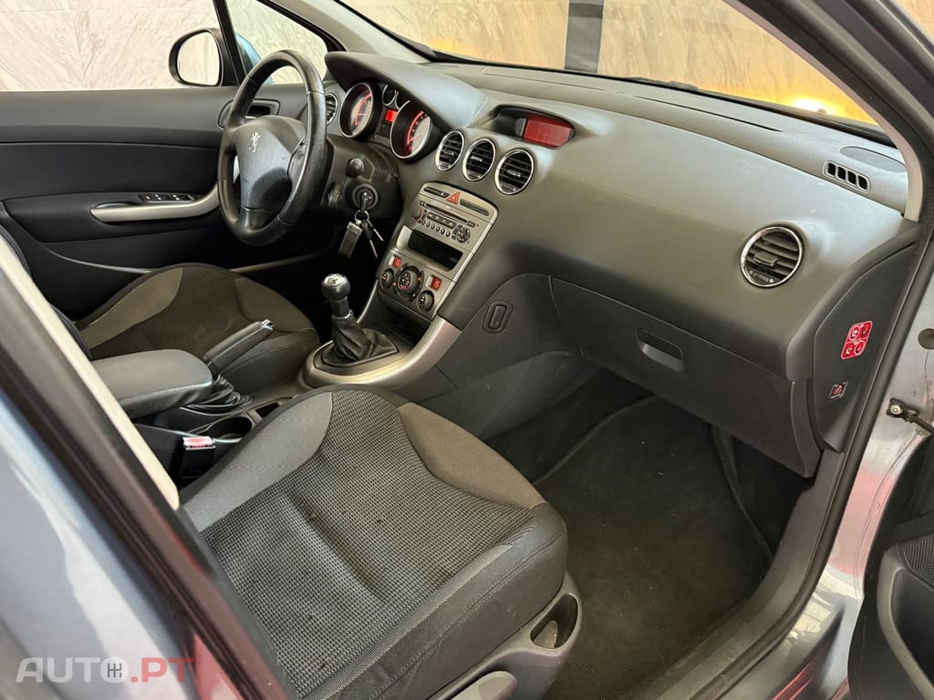 Peugeot 308 1.4 16V Executive