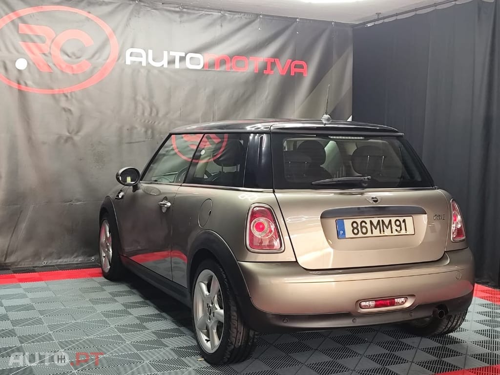 MINI Cooper One 1.6