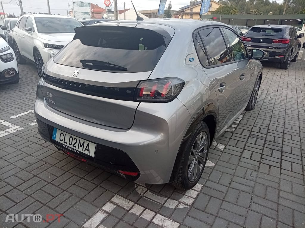 Peugeot E-208 50 kWh Allure Pack