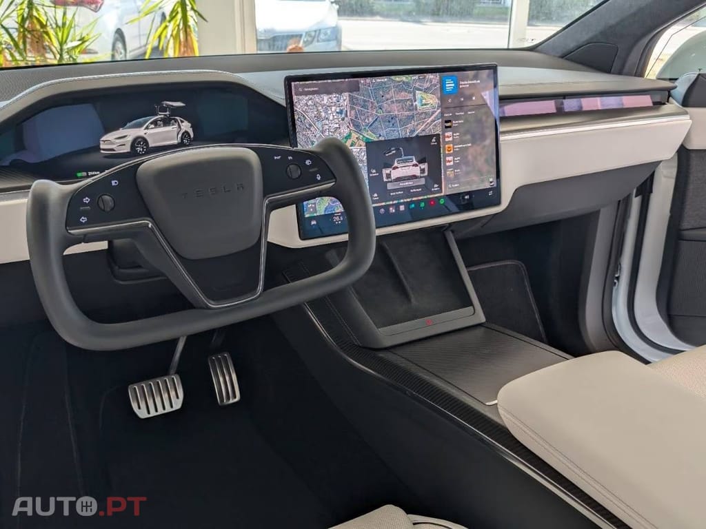 Tesla Model X Plaid AWD