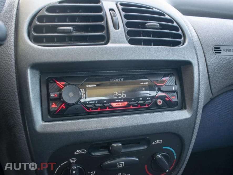 Peugeot 206 1.1