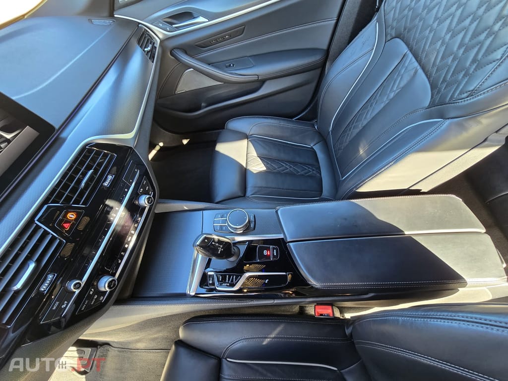 BMW 520 TOURING 218CV PACK M