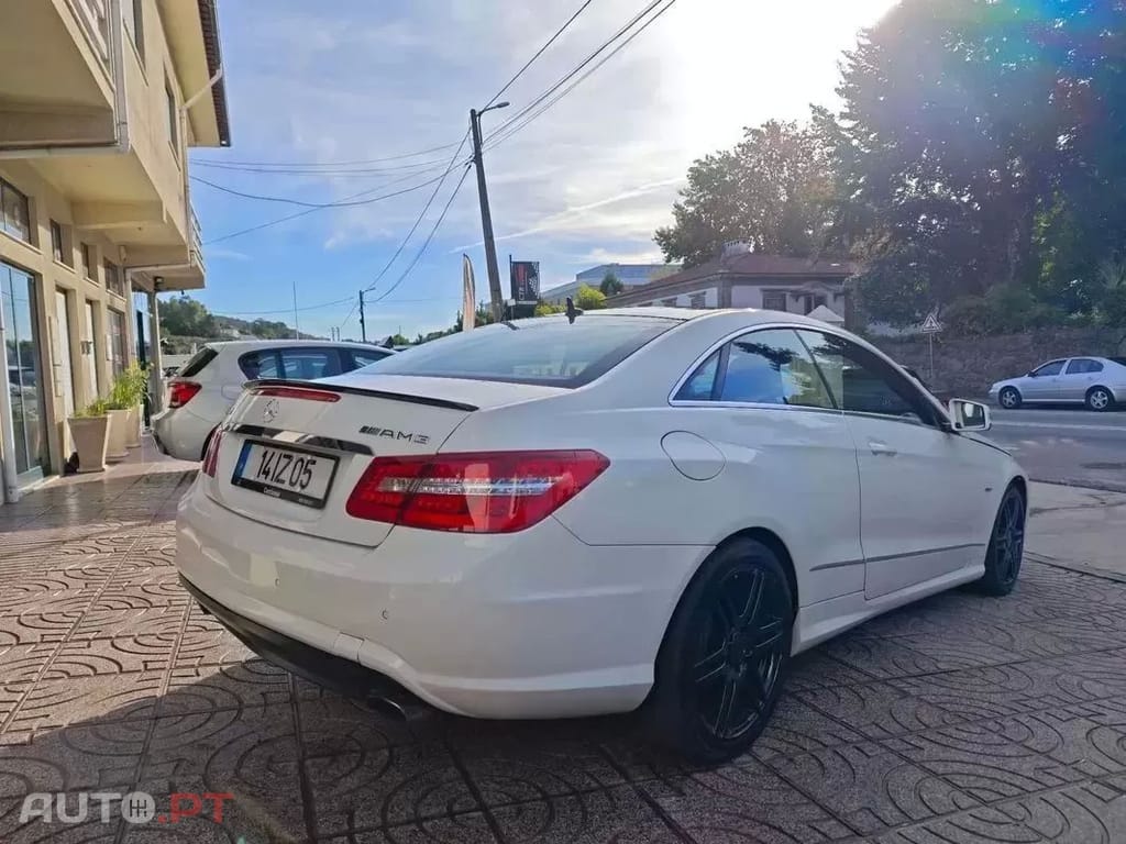 Mercedes-Benz E 350 CDi Avantgarde BlueEfficiency Auto