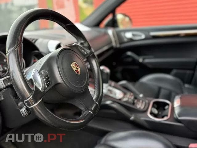 Porsche Cayenne II Platinum Edition