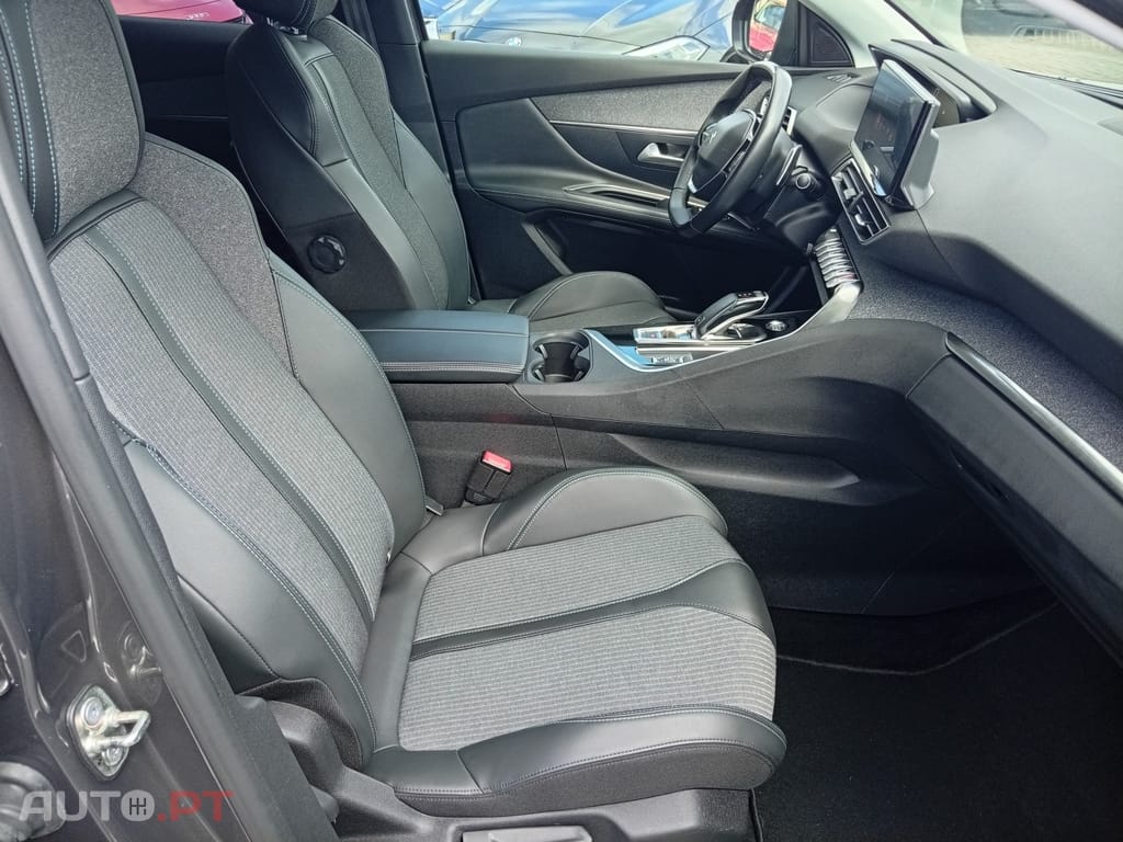 Peugeot 3008 1.5 BlueHDi Allure EAT8