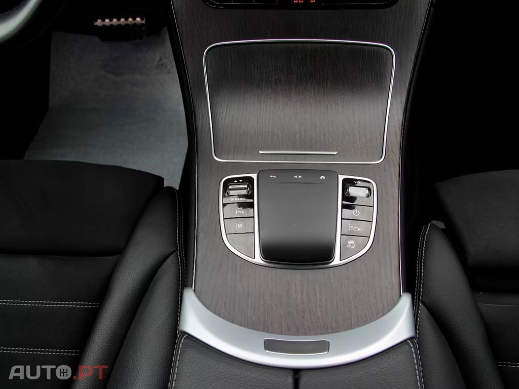 Mercedes-Benz GLC 300 I.V.A DEDUTIVEL de 4M Coupe AMG-Line