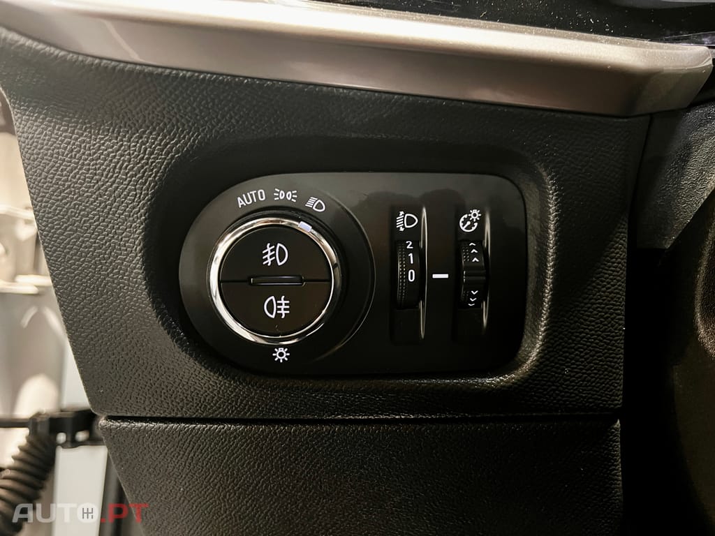 Opel Mokka-E Elétrico