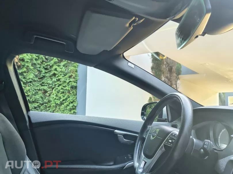 Volvo V40 1.6 D2 R-Design