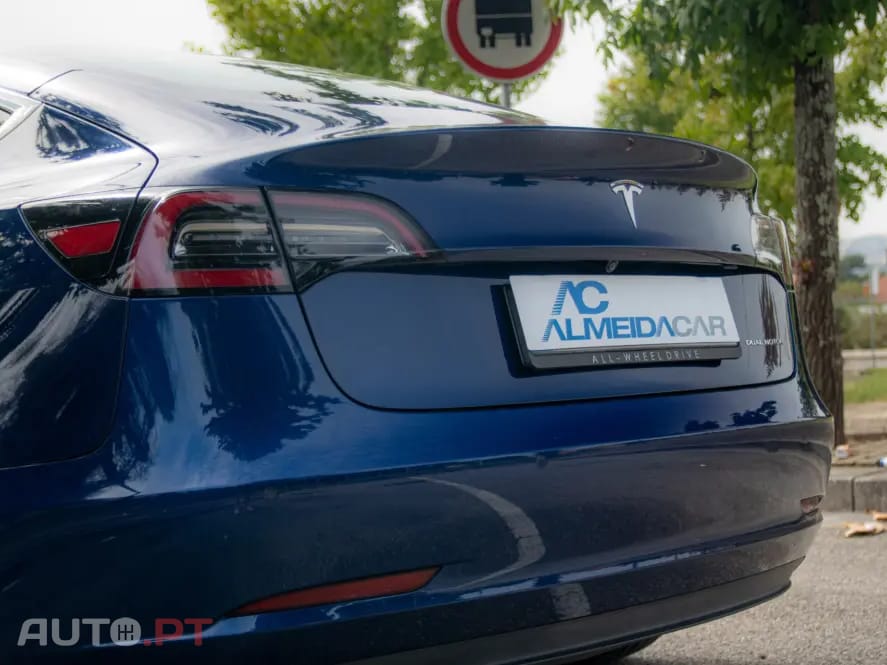 Tesla Model 3 Long-Range Dual Motor AWD