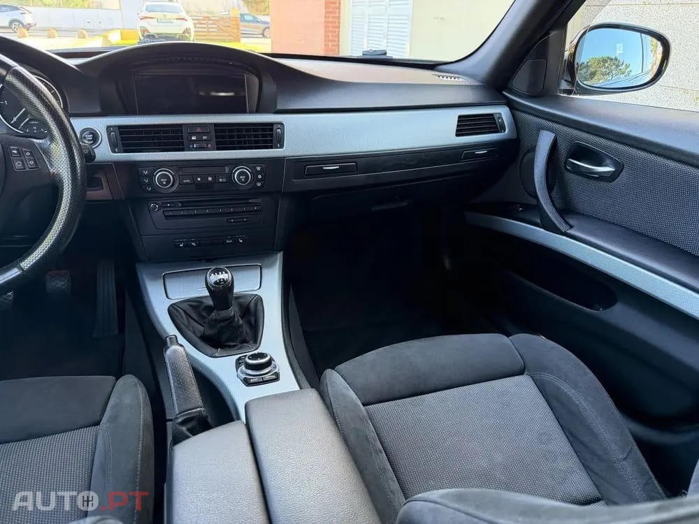BMW 318 d Navigation Sport