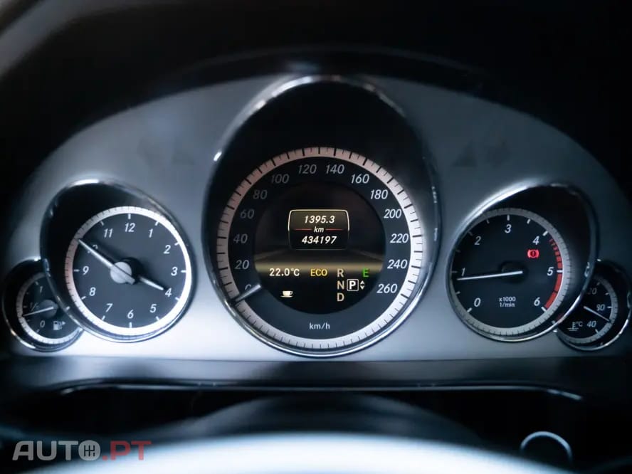 Mercedes-Benz E 220 BlueTEC 9G-TRONIC Avantgarde