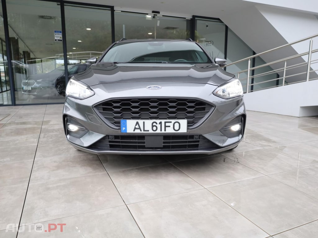 Ford Focus ST 1.0 EcoBoost MHEV ST-Line