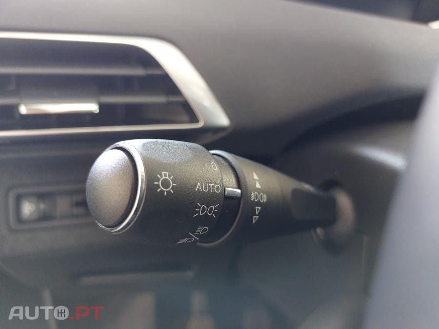 Peugeot 5008 1.5 BlueHDi Allure EAT8
