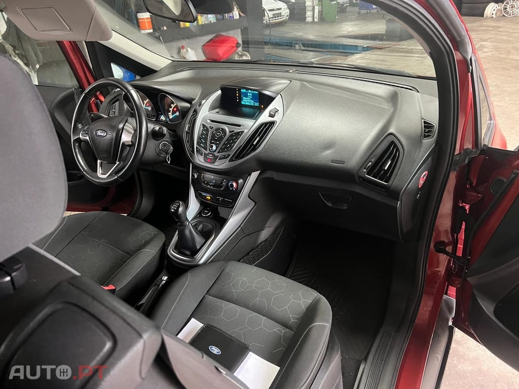 Ford B-Max 1.0 EcoBoost Titanium