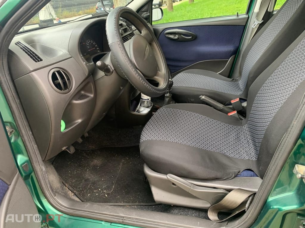 Fiat Punto 1.2 16V 80 Emotion