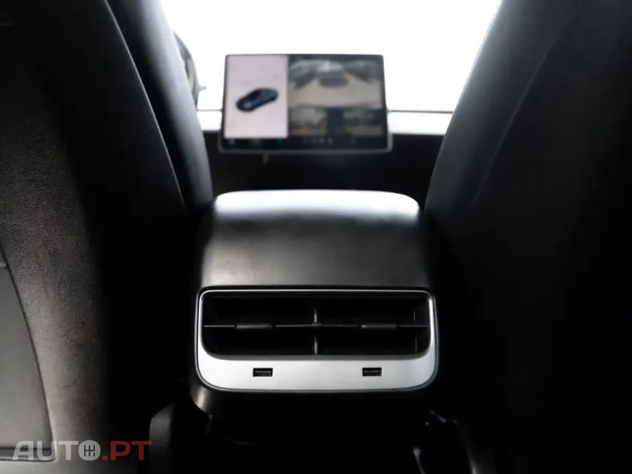 Tesla Model 3 Standard Range Plus RWD