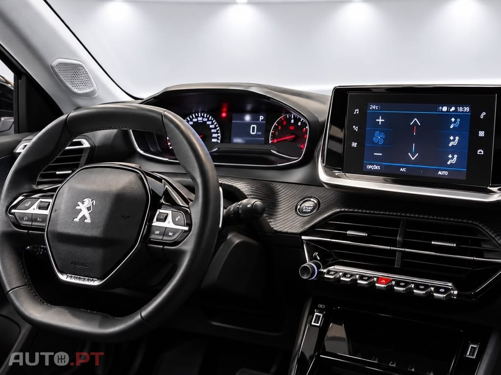 Peugeot 2008 PureTech 130 EAT8 Allure