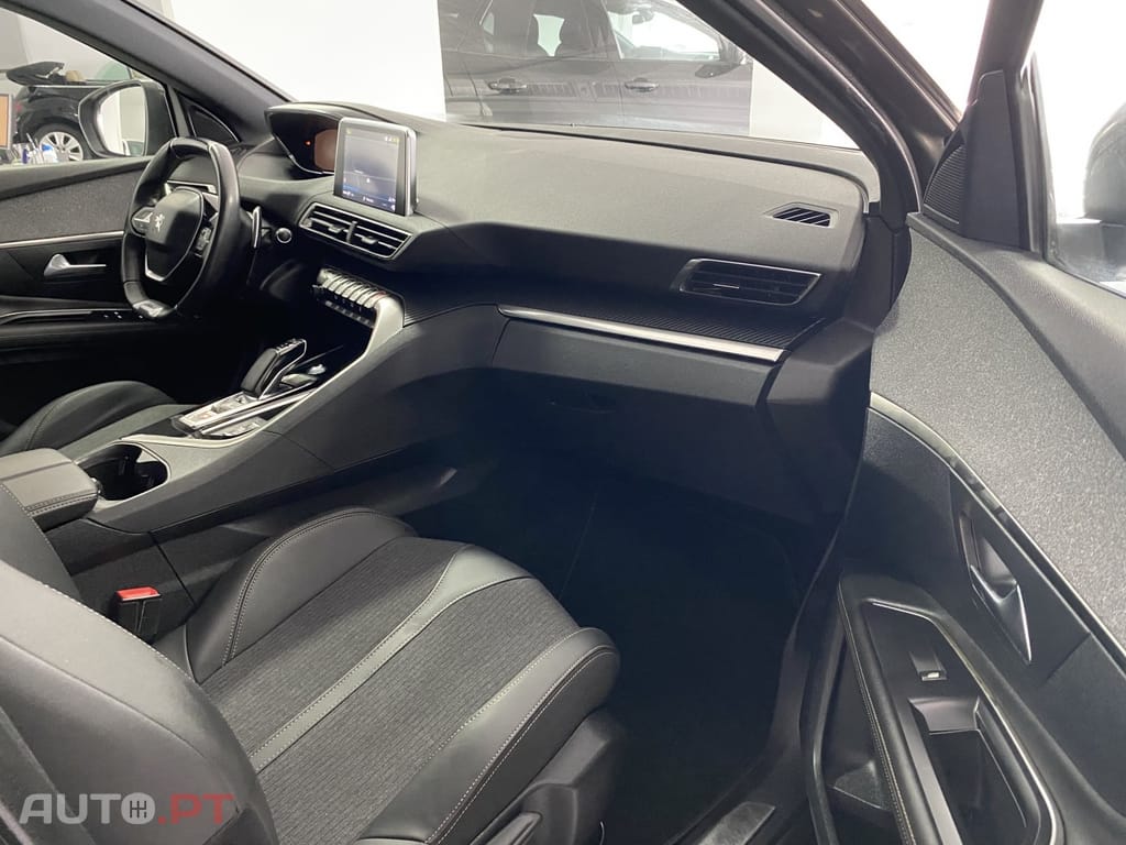 Peugeot 3008 1.6 Hybrid GT Line e-EAT8