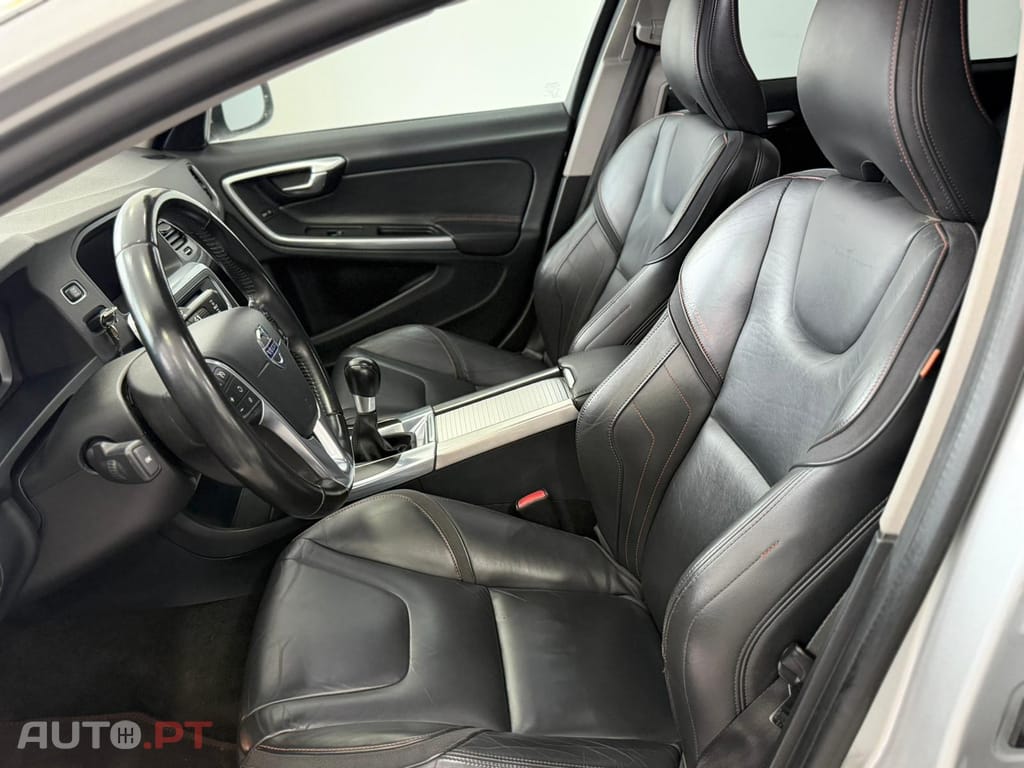 Volvo V60 1.6 D2 R-Design