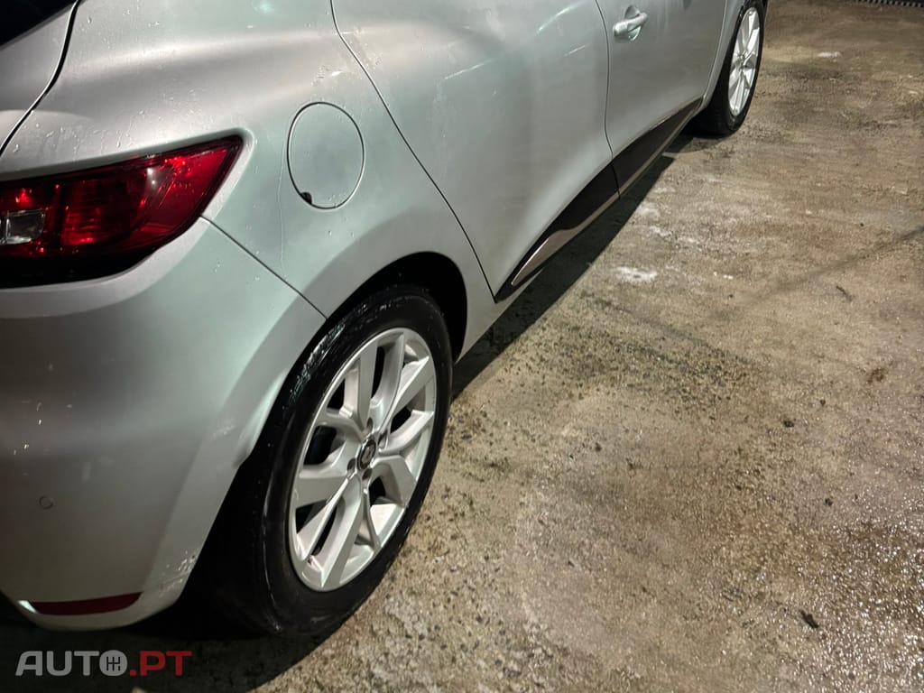 Renault Clio Limited