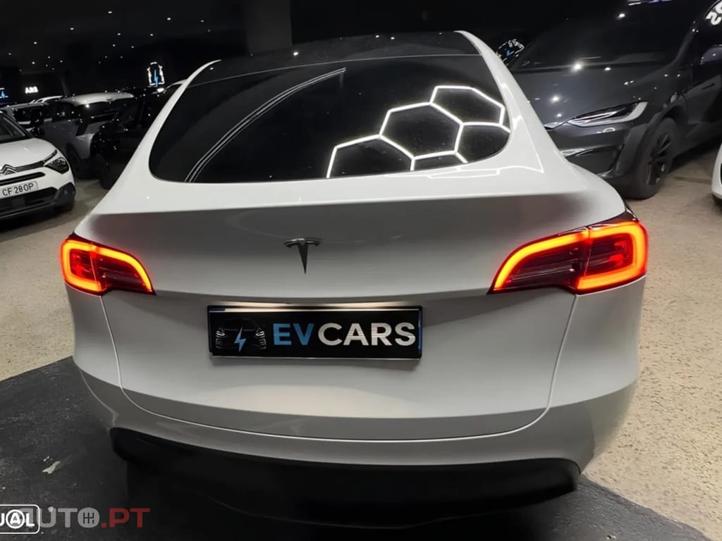 Tesla Model Y Standard