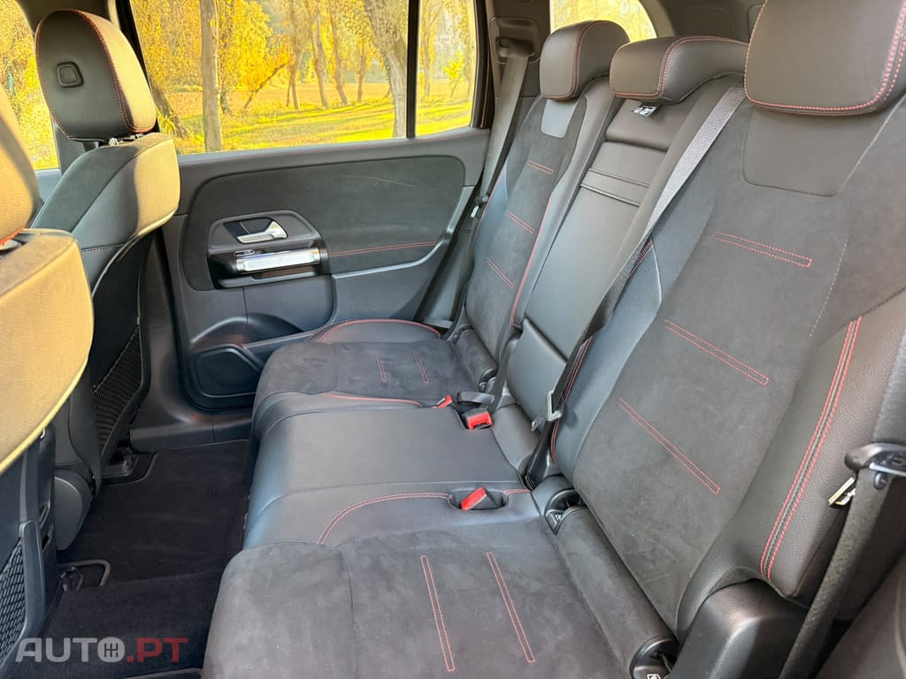 Mercedes-Benz EQB 250 AMG Line