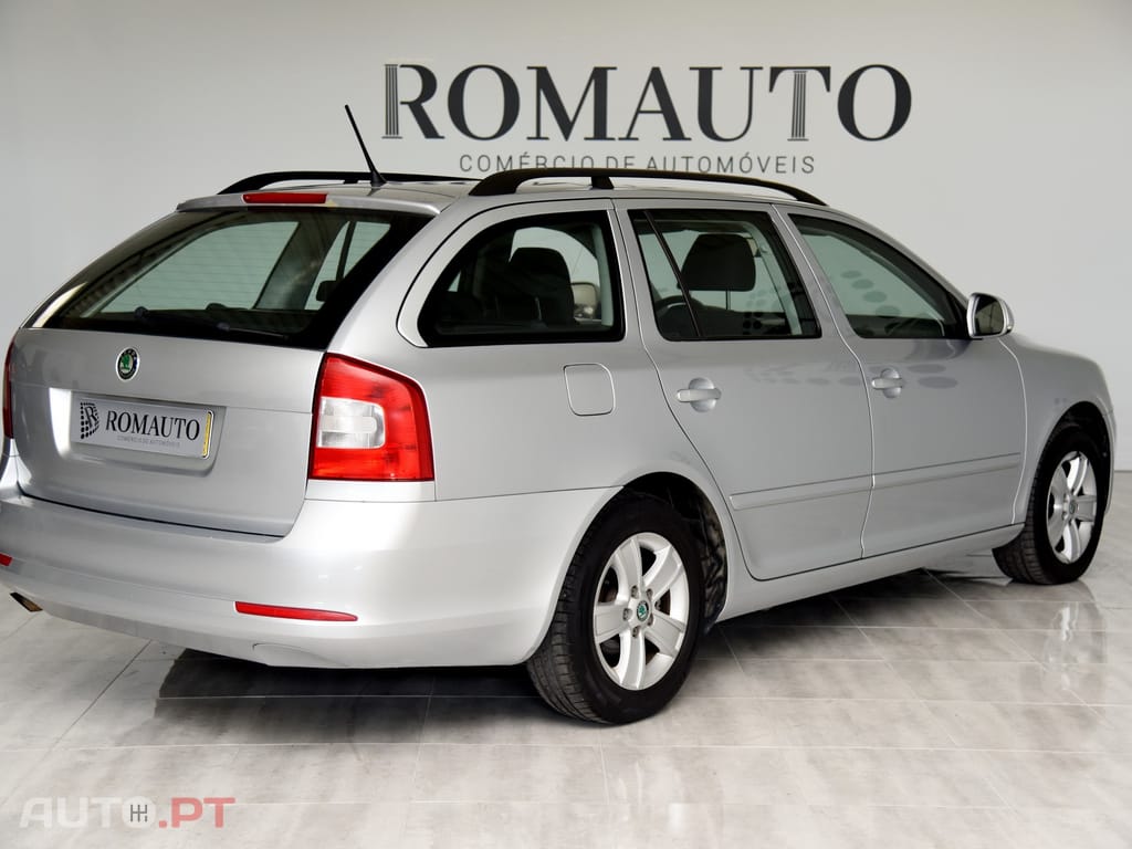 Skoda Octavia Break 1.6 TDi Ambiente DSG