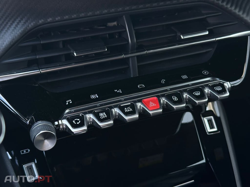 Peugeot E-208 50 kWh GT