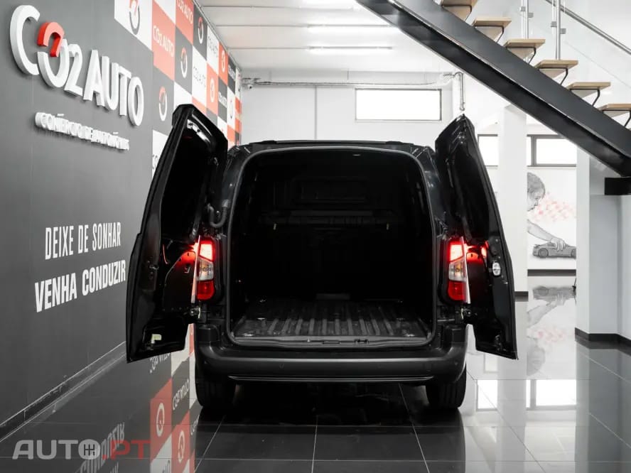Peugeot Partner PREMIUM STANDARD 1.5 BLUEHDi
