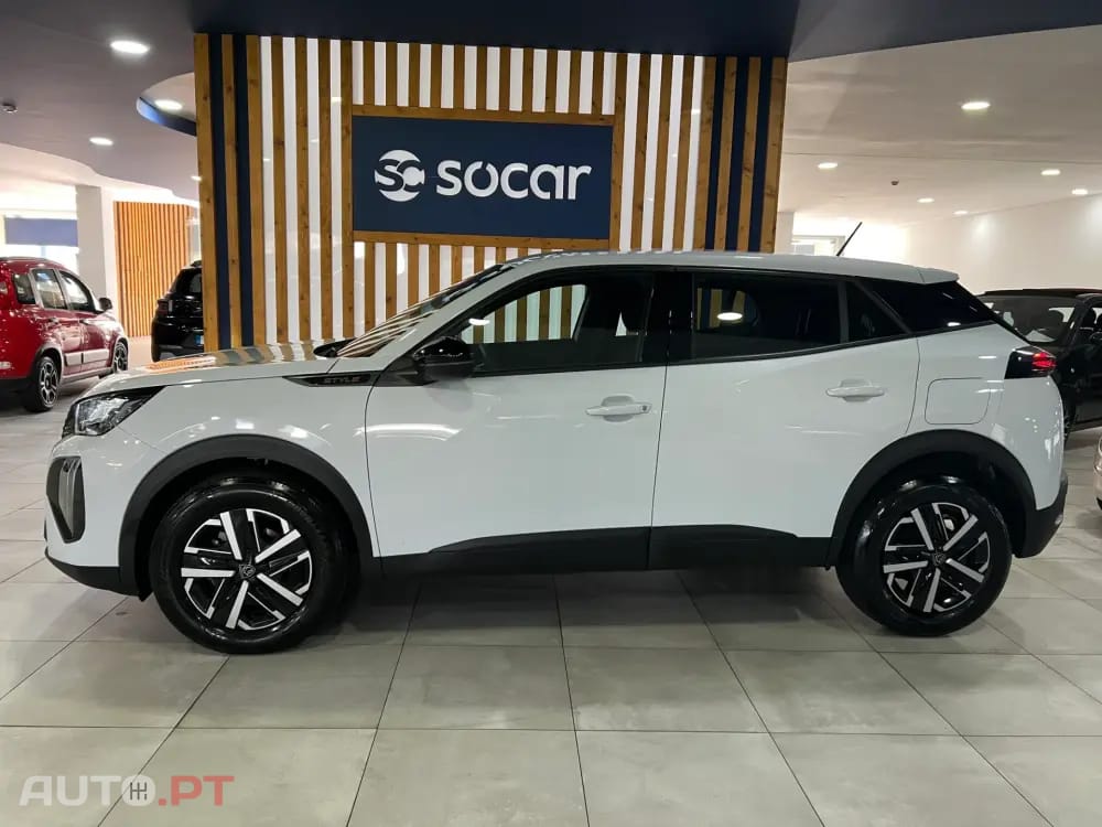 Peugeot 2008 1.2 PureTech Style — fotografia 2