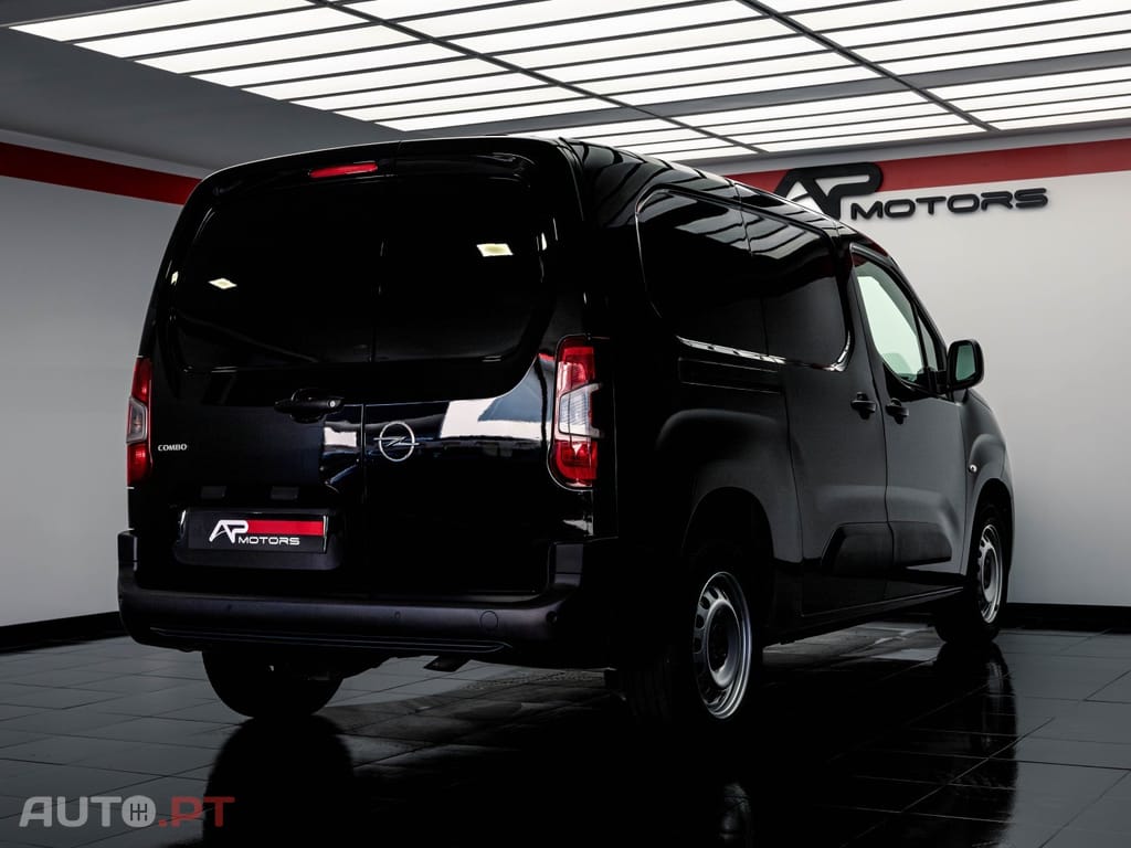 Opel Combo 1.5 CDTi L2H1 Essentia