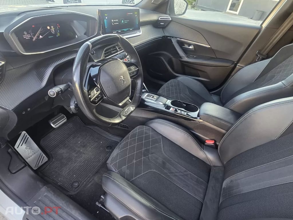 Peugeot E-2008 GT Pack