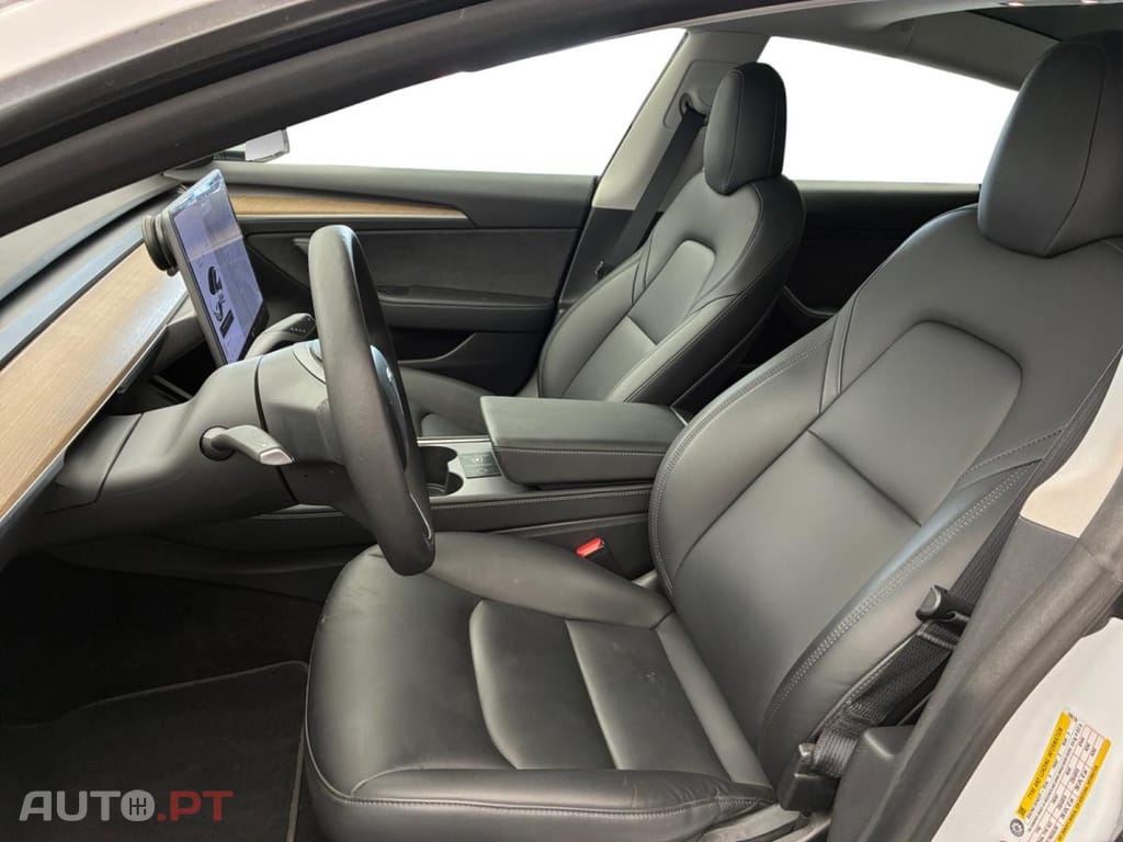 Tesla Model 3 Standard Range Plus RWD