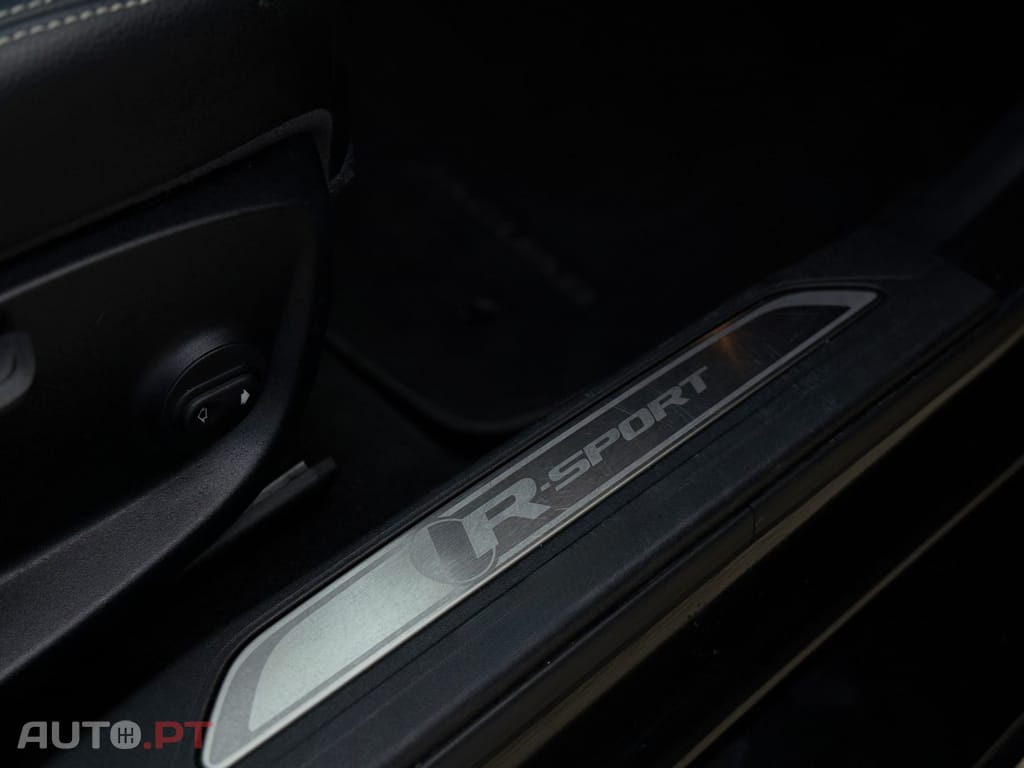 Jaguar XE 2.0 D R-Sport