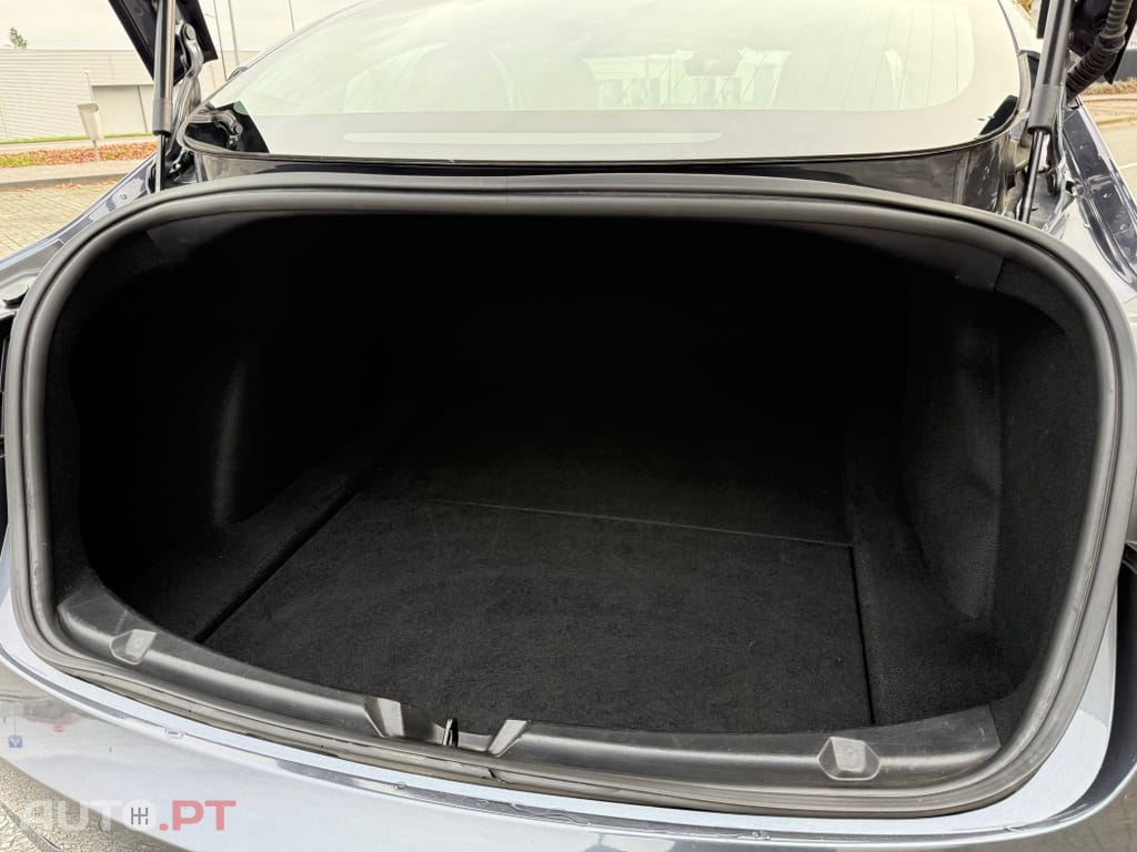 Tesla Model 3 Long-Range Dual Motor AWD