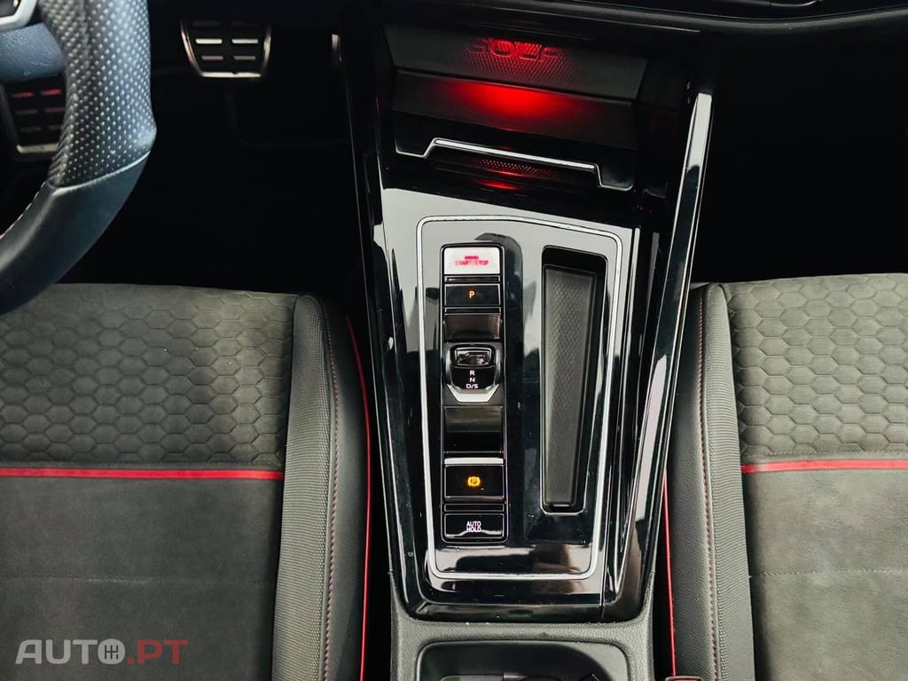 Volkswagen Golf 2.0 TSI GTI