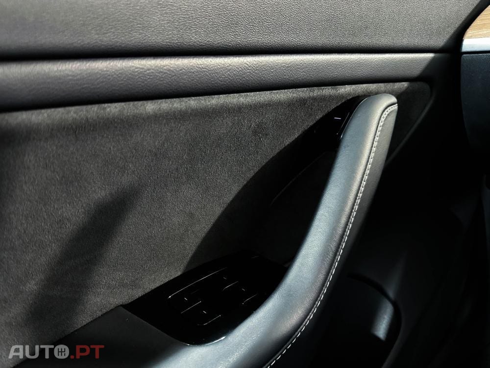Tesla Model 3 Long-Range Dual Motor AWD