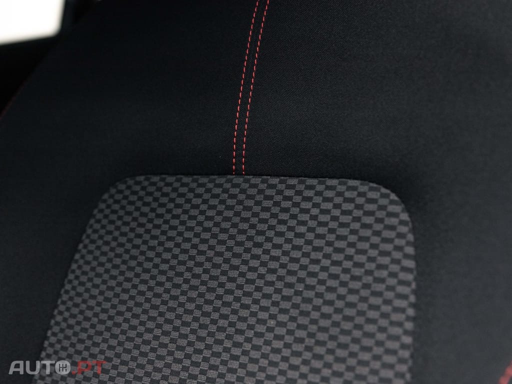 Ford Puma 1.0 EcoBoost MHEV ST-Line