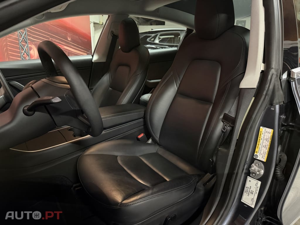 Tesla Model 3 Standard Range Plus RWD