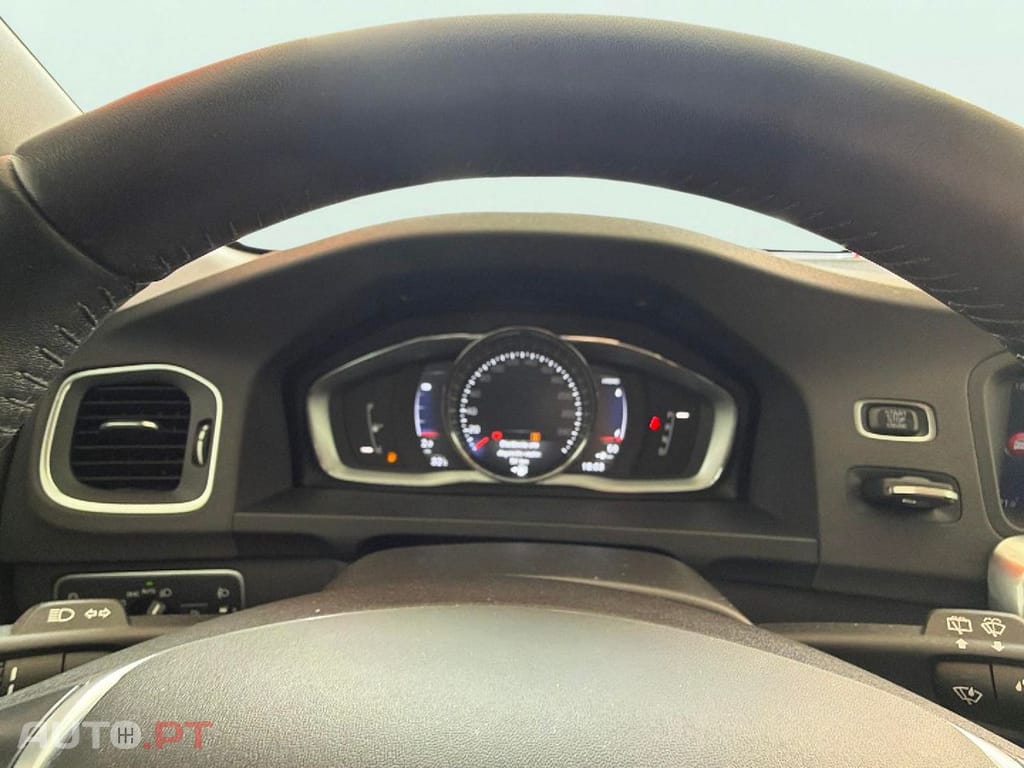 Volvo V60 2.4 D6 AWD Phev