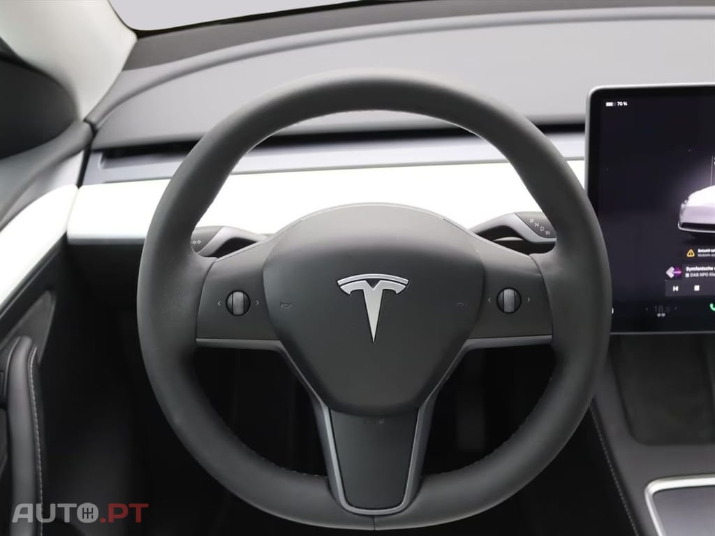 Tesla Model Y Standard RWD I.V.A DEDUTIVEL