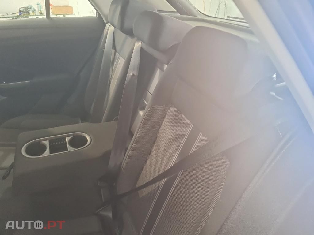 Volkswagen T-Roc 1.6 TDI Style