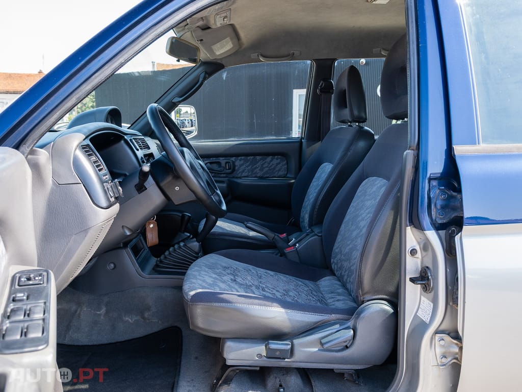 Mitsubishi L200 2.5 TD Strakar Sport CD