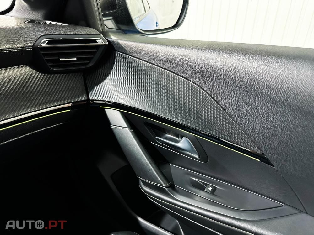 Peugeot E-208 50 kWh GT Pack