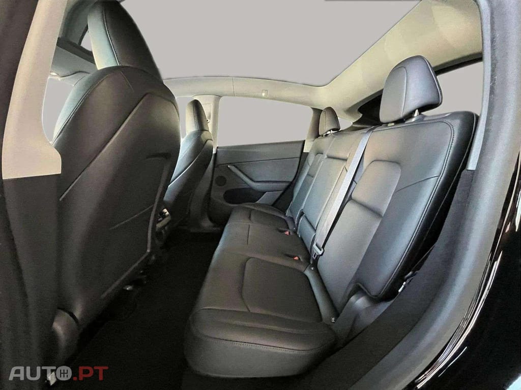 Tesla Model Y I.V.A DEDUTÍVEL Performance Dual Motor AWD