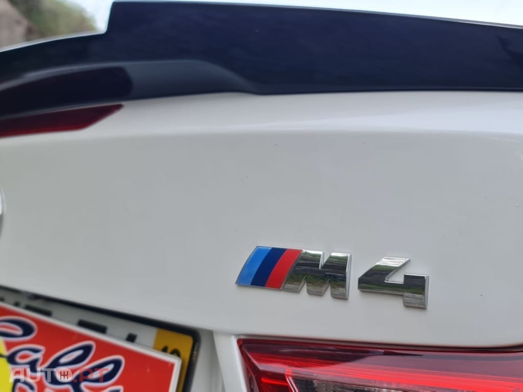 BMW M4 Auto