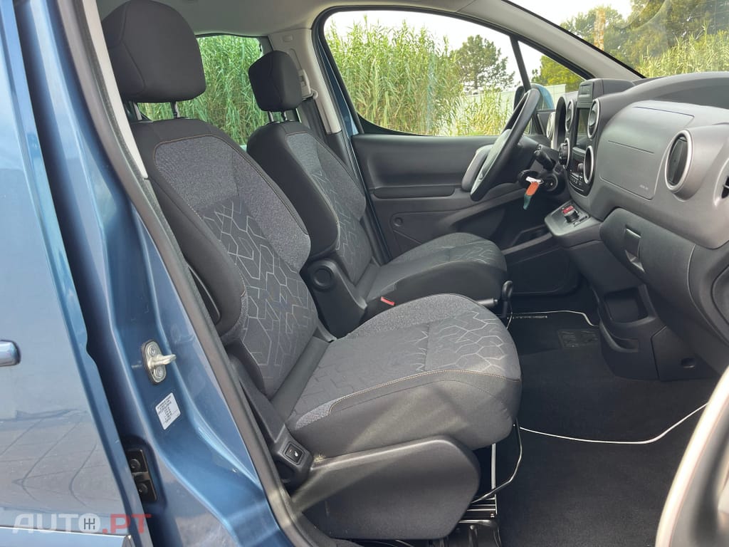Peugeot E-Partner 50 kWh Premium Standard