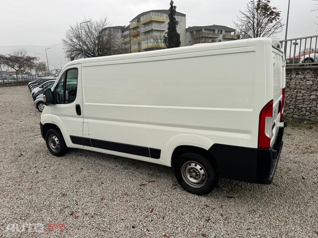 Peugeot Boxer Outro