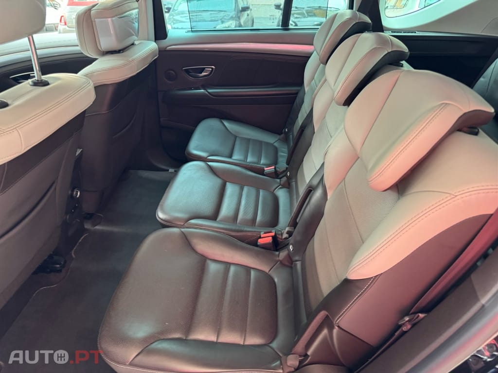Renault Espace 1.6 dCi Initiale Paris EDC