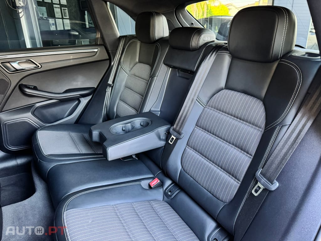 Porsche Macan T